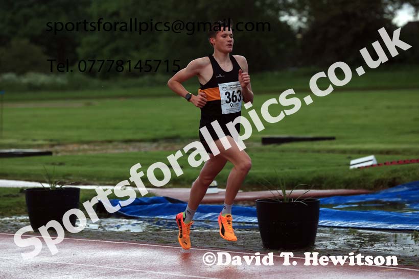 3000 metres, NEGP 2, Monkton Stadium.  Photo: David T. Hewitson/Sports for All Pics